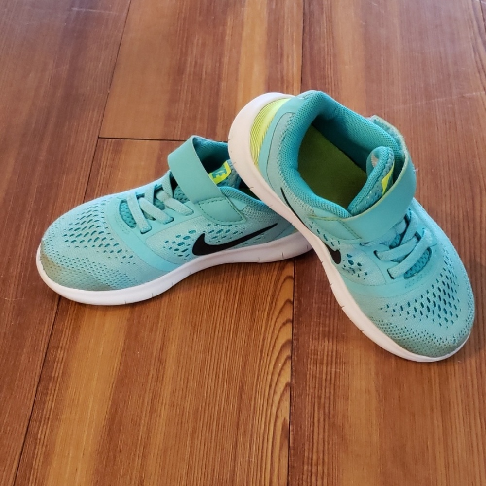 Girls Nike shoes